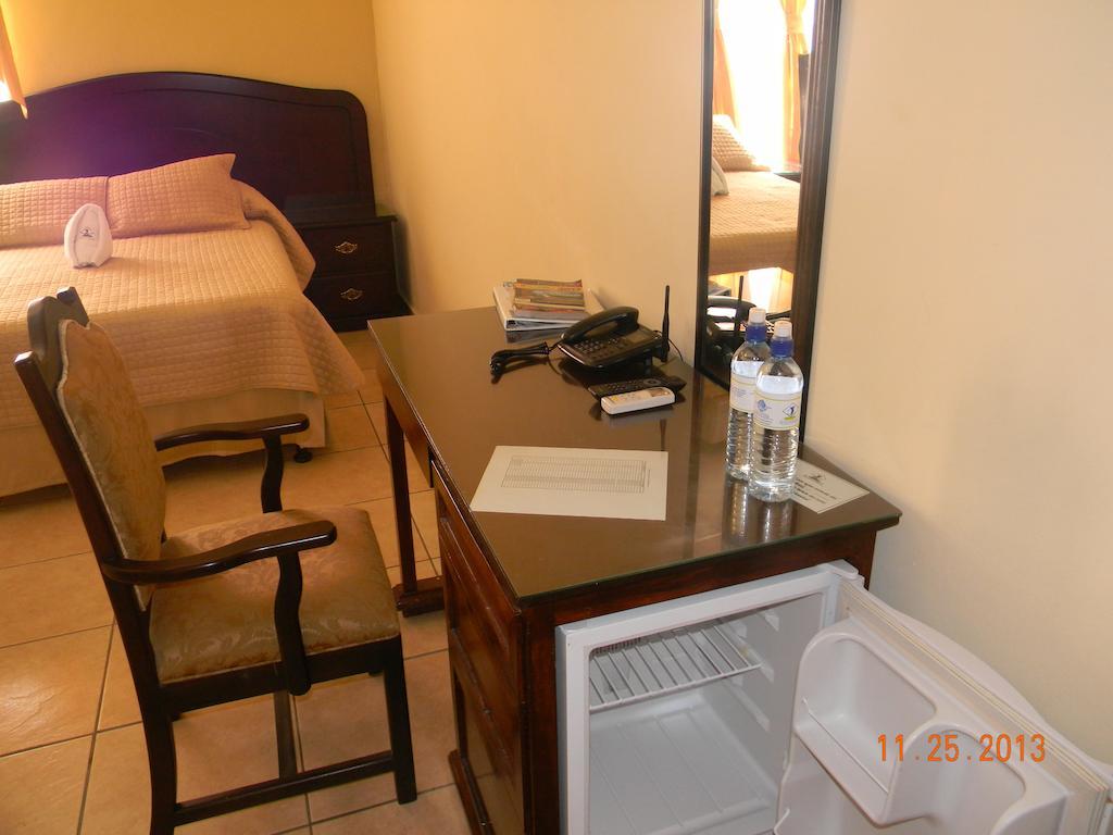 Comayagua Golf Club Hotel Room photo